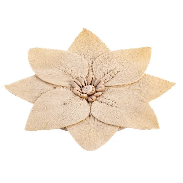 Adorno Flor Macramê Branco com Búzios - 25cm - Imagem 2
