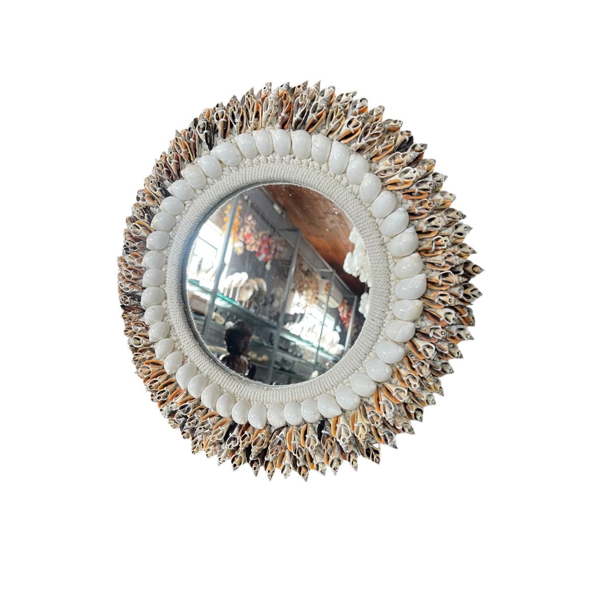 Espelho de Conchas de Bali Urceus Cortados - 40cm - Imagem 2