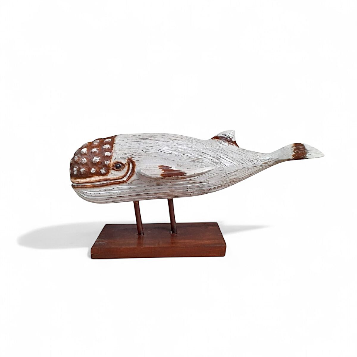 Baleia Jubarte Branca em Madeira de Bali com Base - 60x30x30cm