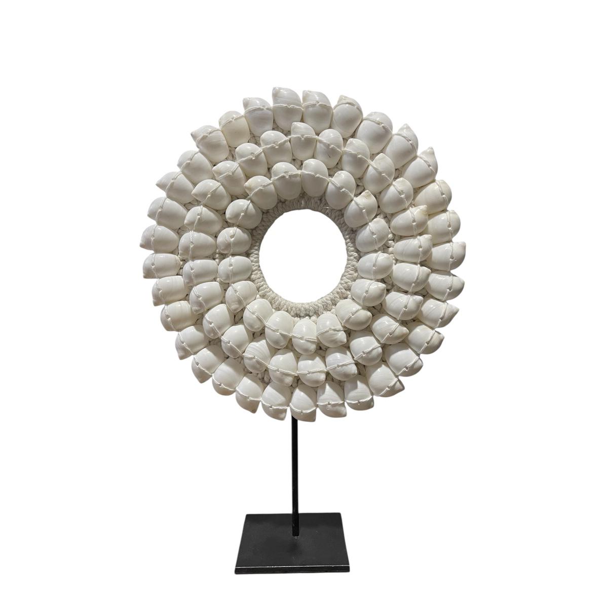 Colar Mandala White Moon Shell Branca com Macramê - 25cm